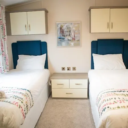 Penny Lodge The Stunning New Luxury Lodge With Hot Tub Situated In Idyllic Surroundings Lodge Amotherby