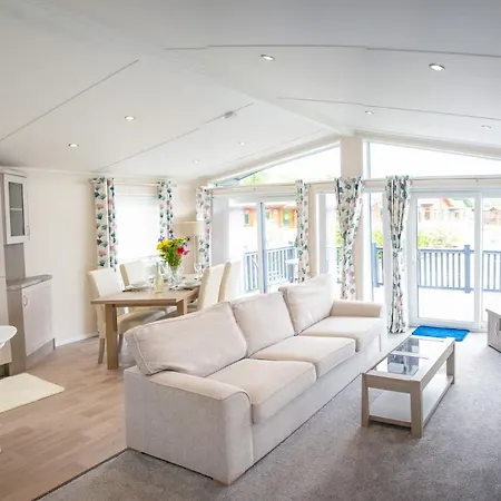 Penny Lodge The Stunning New Luxury Lodge With Hot Tub Situated In Idyllic Surroundings Amotherby